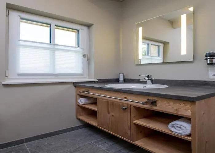 度假居 Ferienhaeuser, *